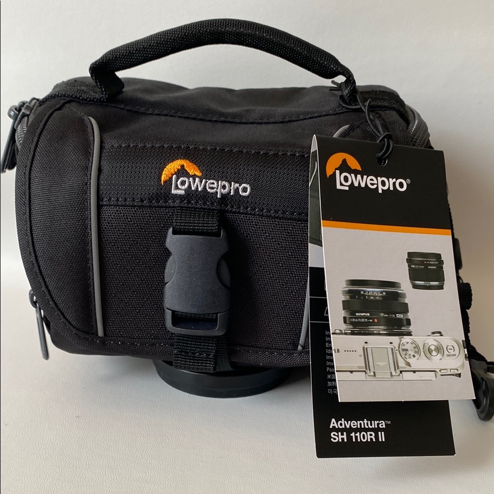 Adventura SH 110R II Black Camera Bag